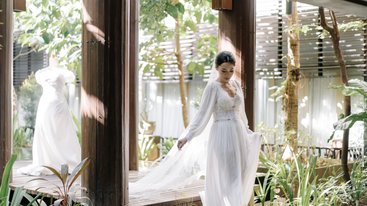 Wedding Robe Moments: Tren Foto Wajib di Hari Pernikahan