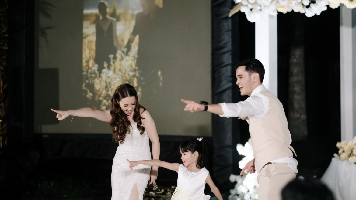 Dancing Through Love: Momen Bahagia Bersama Keluarga
