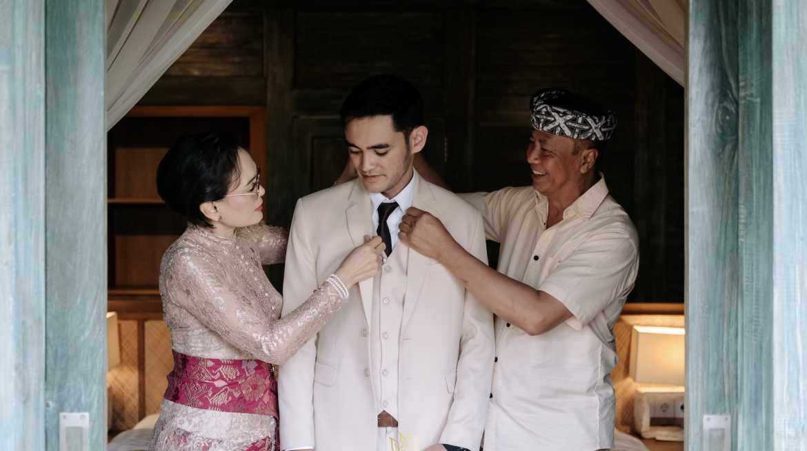 Senyum dan Dukungan di Setiap Frame