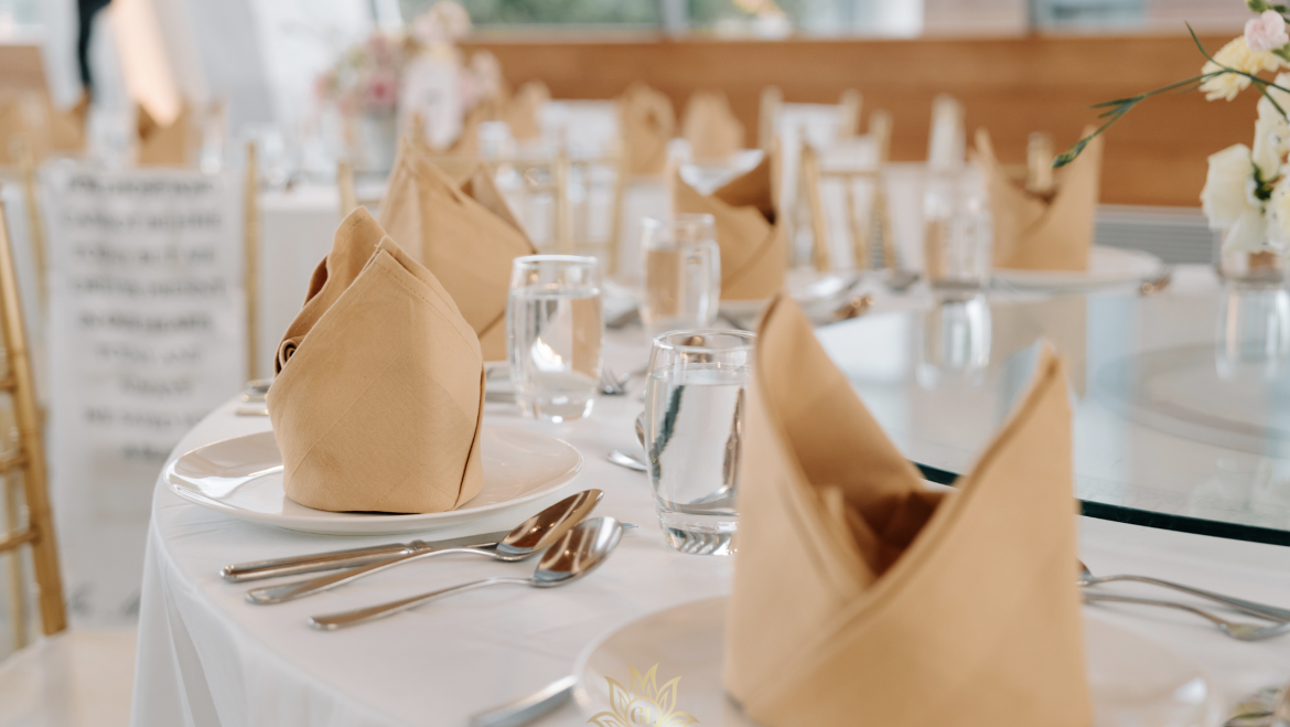 Detail Table Setting yang Mencuri Perhatian