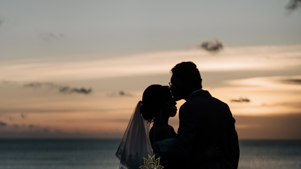 Momen First Kiss yang Menandai Awal Selamanya